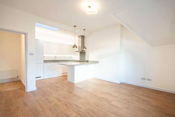 1 Bedroom Flat To Rent In Finchley Road, Hampstead, London, NW3