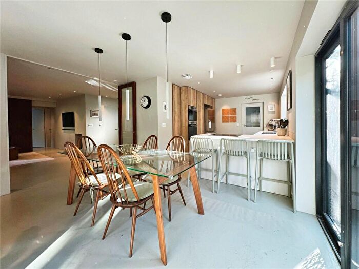 3 Bedroom Bungalow For Sale In Sawyers Close, Winchester, Hampshire, SO22