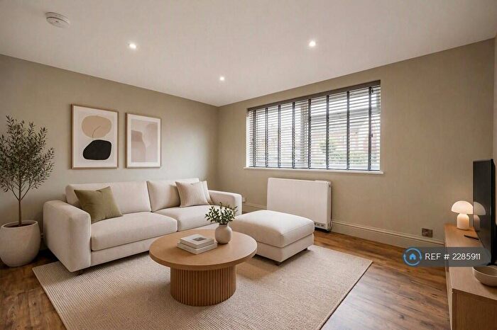 2 Bedroom Flat To Rent In Banbury Road, Kidlington, OX5