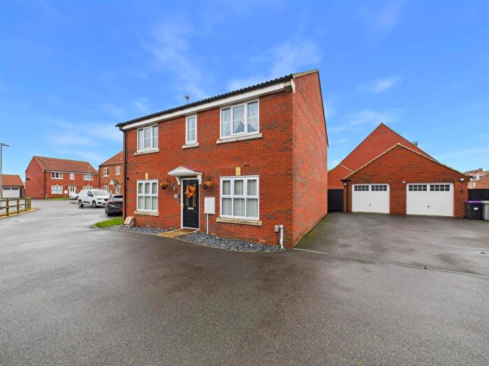 4 Bedroom Detached House For Sale In Guillemot Drive, Louth, LN11