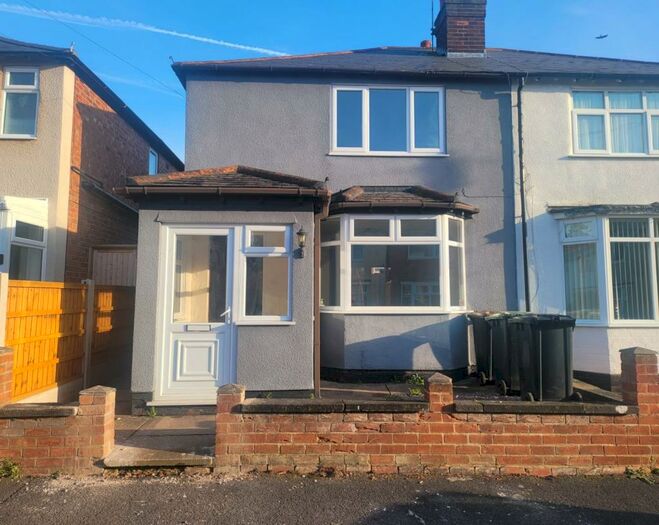 3 Bedroom Semi-Detached House To Rent In Linden Grove, Stapleford, Nottingham, Nottinghamshire, NG9