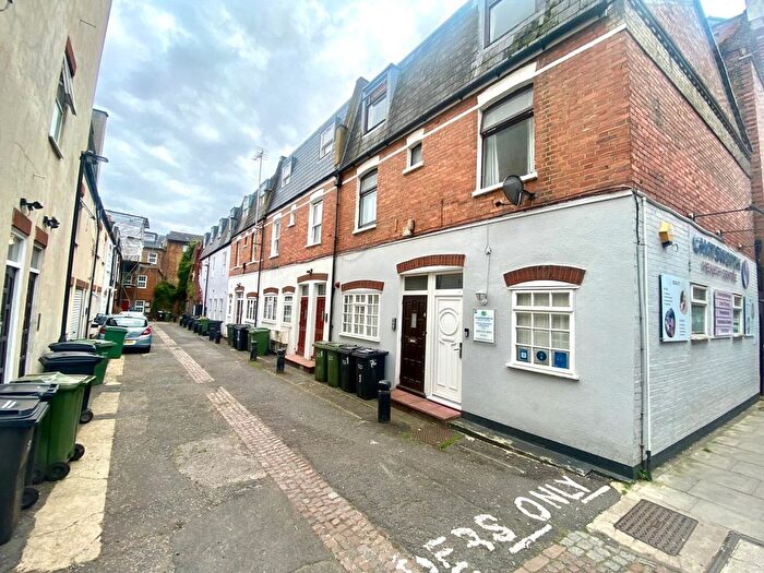 4 Bedroom Flat To Rent In Loveridge Mews, Kensal Green, NW6