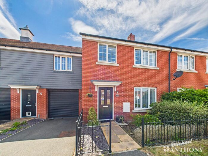 4 Bedroom Terraced House For Sale In Comet Way, Aylesbury, HP18