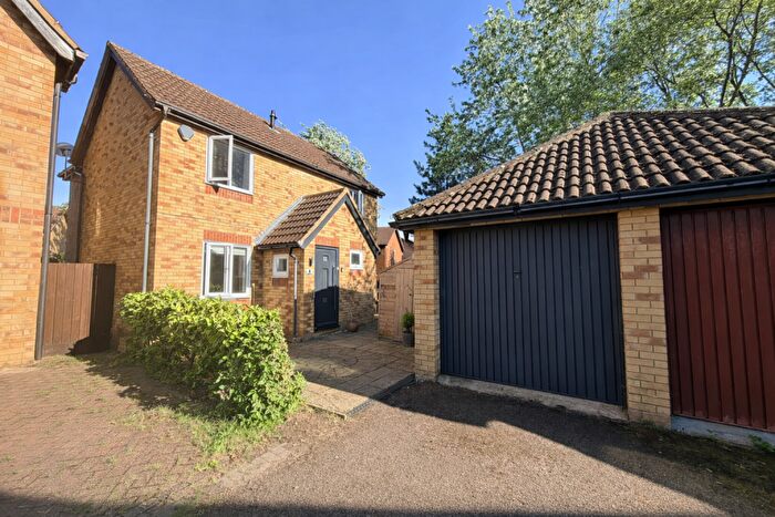 3 Bedroom Detached House For Sale In Morebath Grove, Milton Keynes, MK4