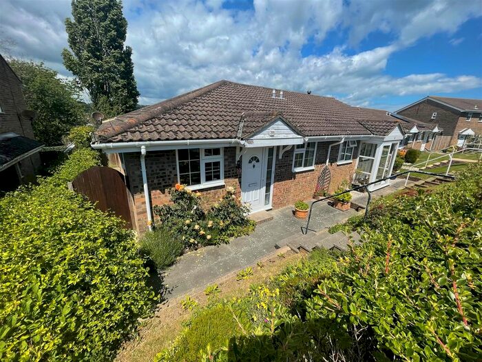 2 Bedroom Bungalow To Rent In Robert Tressell Close, Hastings, TN34