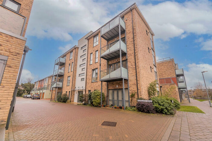 2 Bedroom Apartment To Rent In Lynfield Court, Cambridgeshire, CB4