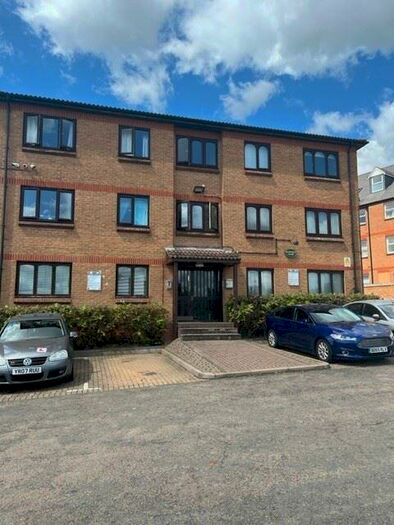 1 Bedroom Flat To Rent In St. Peters Court, Northampton, NN1