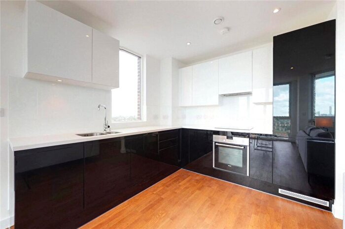 2 Bedroom Flat For Sale In Discovery Tower, London, E16