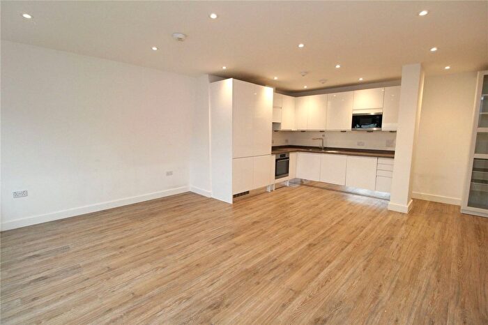 1 Bedroom Flat To Rent In High Street, Colchester, Essex, CO1