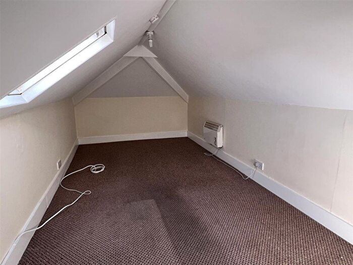 2 Bedroom Detached House To Rent In Regent Road, Rhyl, LL18