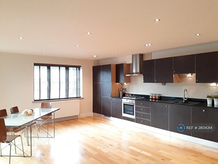2 Bedroom Flat To Rent In Ferdinand Street, London, NW1