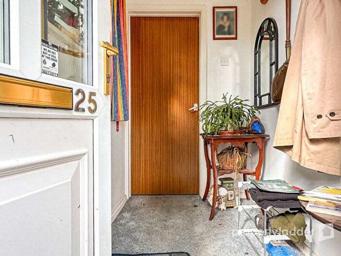 3 Bedroom End Terrace House For Sale In Brayfield Way, Norwich, NR6