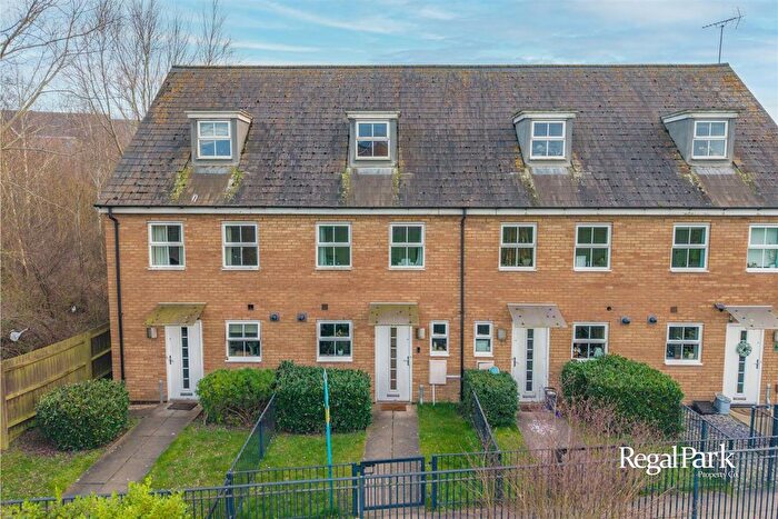 3 Bedroom Town House For Sale In Harn Road, Hampton Centre, Peterborough, PE7