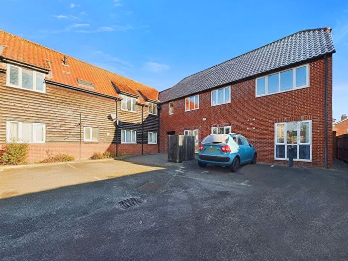 2 Bedroom Maisonette For Sale In Railway Street, Braintree, CM7