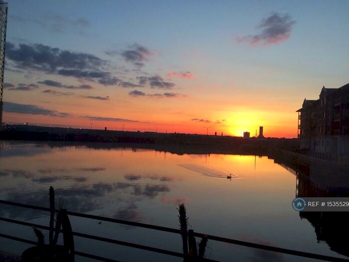 2 Bedroom Flat To Rent In William Jessop Way, Liverpool, L3