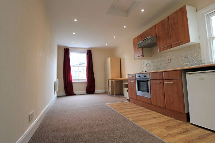 Studio To Rent In Portland Rd, South Norwood, SE25