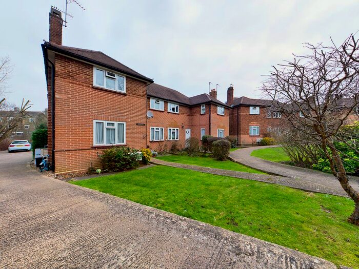 2 Bedroom Maisonette To Rent In West Ways, York Road, Northwood Hills, HA6