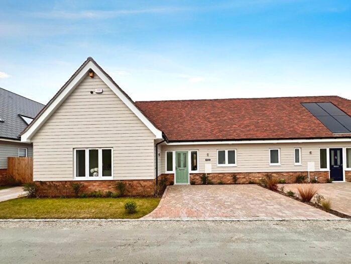 4 Bedroom Bungalow For Sale In The Granary, Little Surrenden, Bethersden, TN26
