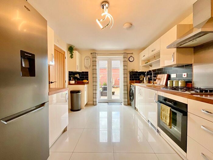 3 Bedroom Terraced House For Sale In Corporation Road, Newport, NP19