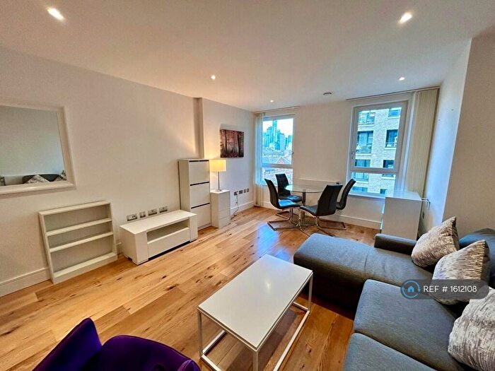 1 Bedroom Flat To Rent In Harbourside Court, London, SE8