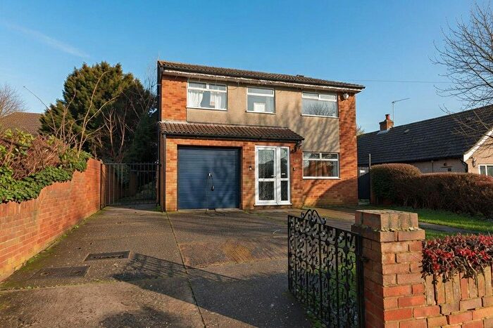 4 Bedroom Detached House For Sale In Nicholls Avenue, Hillingdon, UB8
