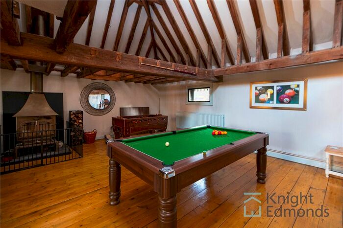 4 Bedroom Semi-Detached House For Sale In The Street, Boxley, Maidstone, Kent, ME14