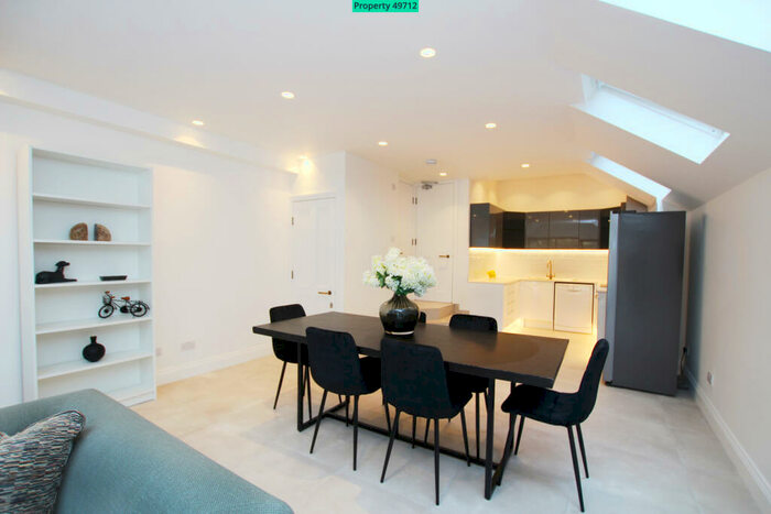 6 Bedroom Terraced House To Rent In Rainbow Street, London, SE5