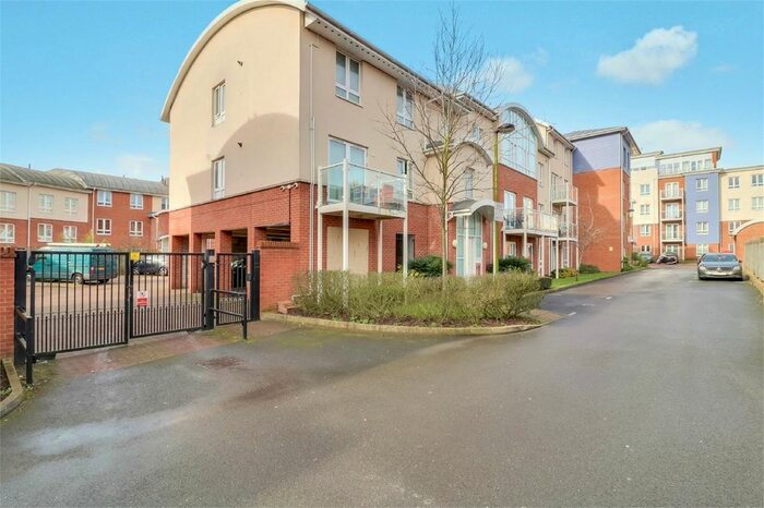 2 Bedroom Flat To Rent In Wells Court, Pumphouse Crescent, Watford, WD17