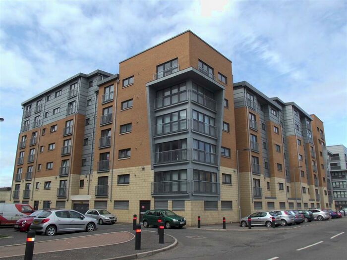 2 Bedroom Flat To Rent In Barrland Street, Pollokshields, G41