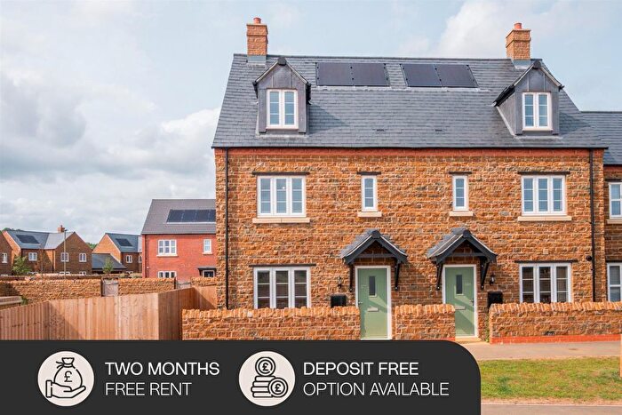 4 Bedroom Semi-Detached House To Rent In Wykham Park, Banbury, OX16