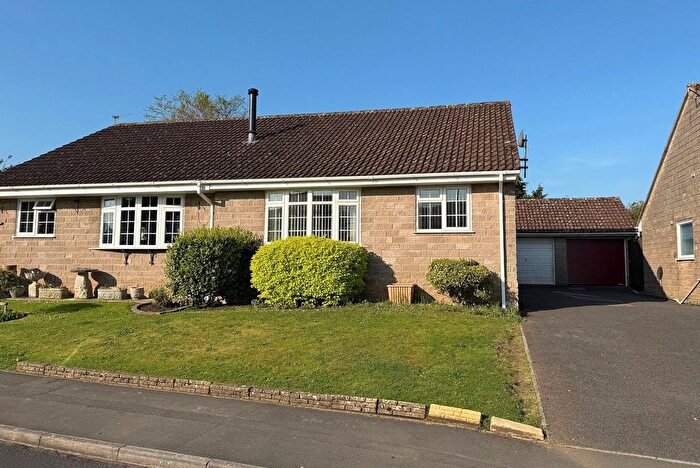 3 Bedroom Villa For Sale In Yarnbarton, Templecombe, Somerset, BA8