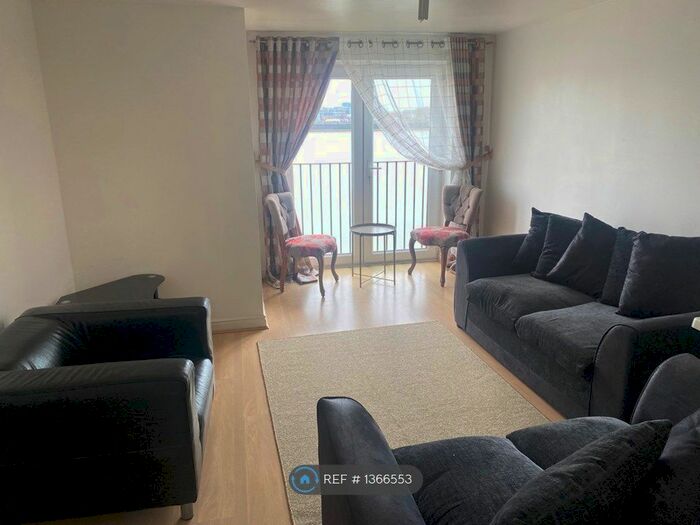 2 Bedroom Flat To Rent In Charlton, Charlton, SE18