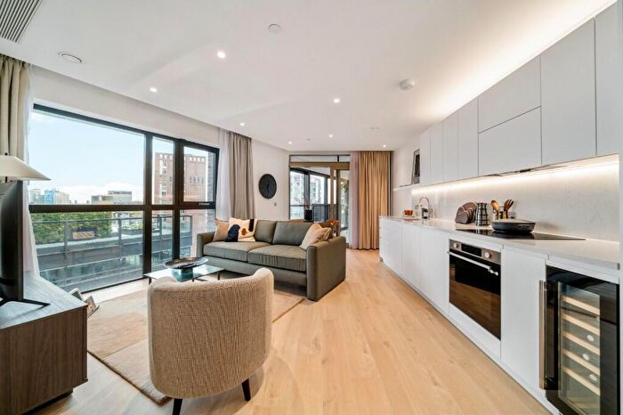 2 Bedroom Flat To Rent In Alma, New Drum Street, E1