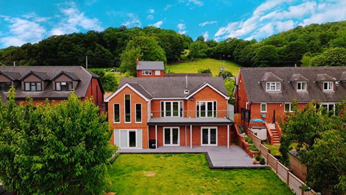 4 Bedroom Detached House For Sale In Cymau, Wrexham, LL11