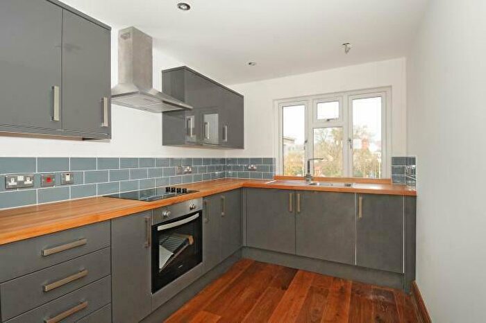 1 Bedroom Apartment To Rent In Cowley Road, East Oxford, OX4