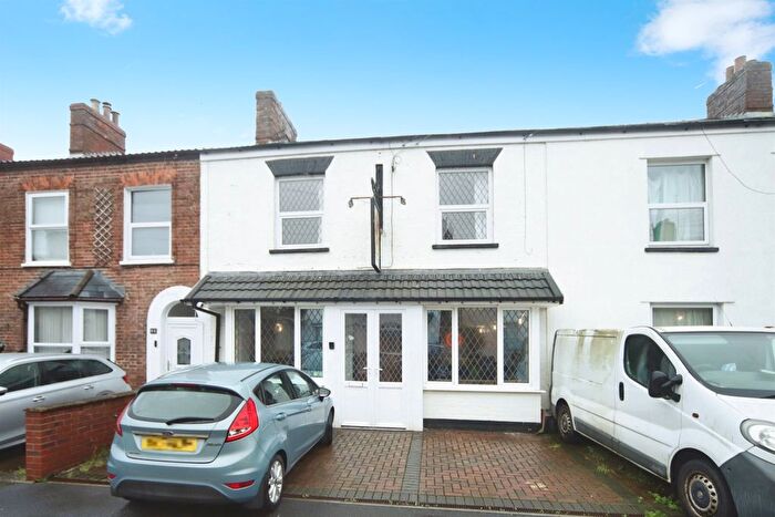 4 Bedroom Terraced House For Sale In Alfred Street, Taunton, TA1
