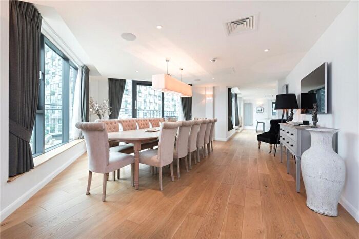 4 Bedroom Flat To Rent In Millharbour, Millwall, E14