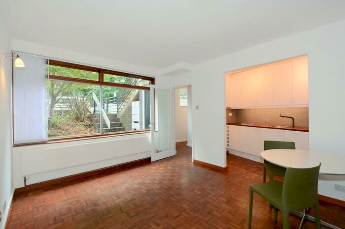 1 Bedroom Apartment To Rent In Gore Road, London, E9