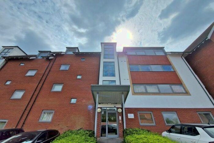 1 Bedroom Flat To Rent In Griffin Close, Birmingham, B31