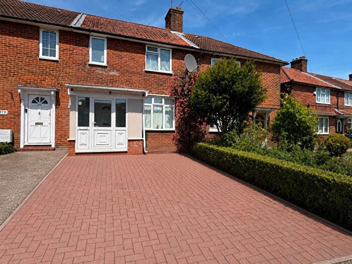 3 Bedroom Terraced House For Sale In Deansbrook Road, Edgware, HA8