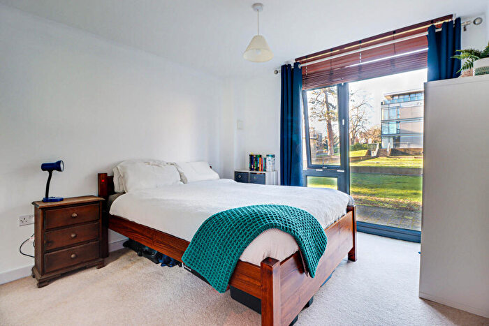 1 Bedroom Flat For Sale In Newsom Place, Manor Road, St. Albans, AL1