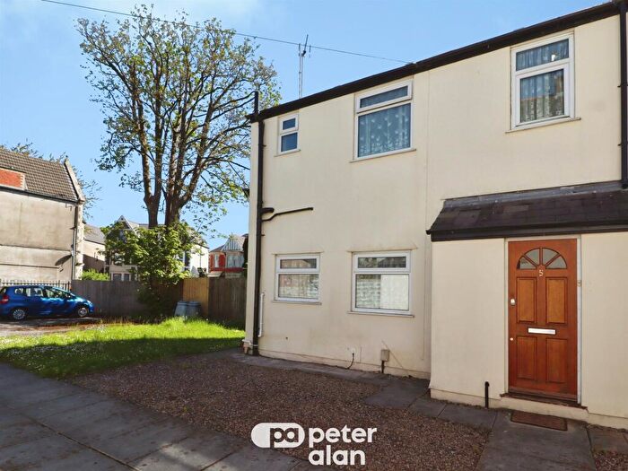 1 Bedroom End Of Terrace House For Sale In Oakfield Street, Cardiff, CF24