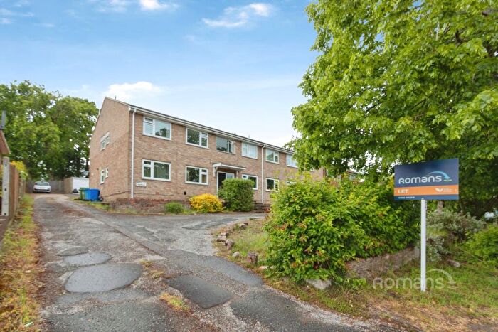 2 Bedroom Flat To Rent In Park Road, Farnborough, Hampshire, GU14