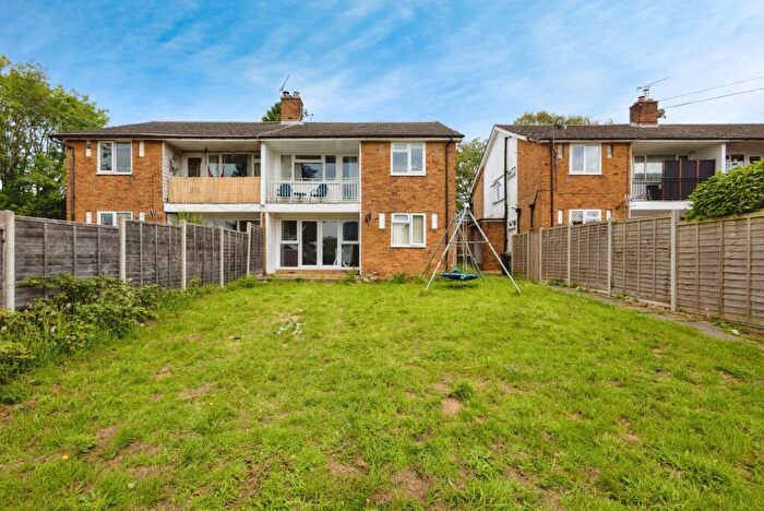 2 Bedroom Flat For Sale In Merlin Road, Four Marks, Alton, Hampshire, GU34