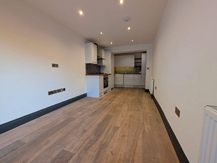 2 Bedroom Flat To Rent In Luxor Street, SE5