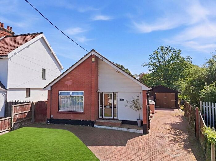 3 Bedroom Detached Bungalow For Sale In Wick Lane, Wickford, SS11