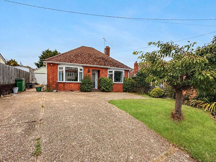 3 Bedroom Detached Bungalow For Sale In Challis Lane, Braintree, CM7