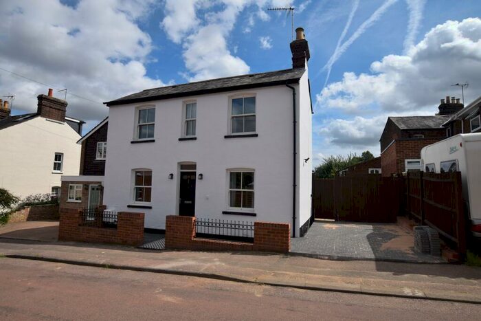 3 Bedroom Detached House To Rent In Necton Road, Wheathampstead, AL4