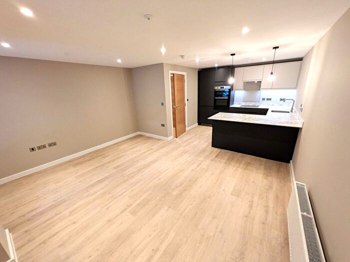 1 Bedroom Flat To Rent In Midland House, Notte Street, PL1