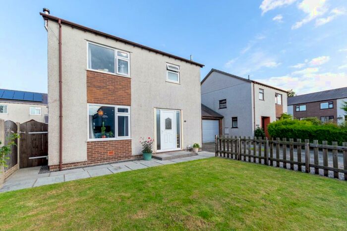 3 Bedroom Link Detached House For Sale In Stad Dolwar, Y Ffor, Gwynedd, LL53